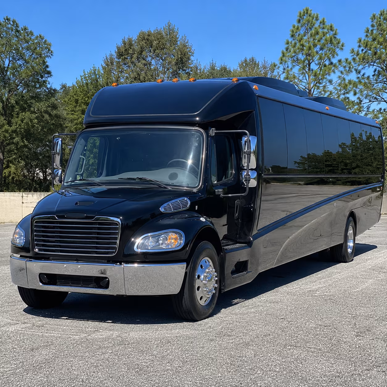 torrance 18 passenger minibus